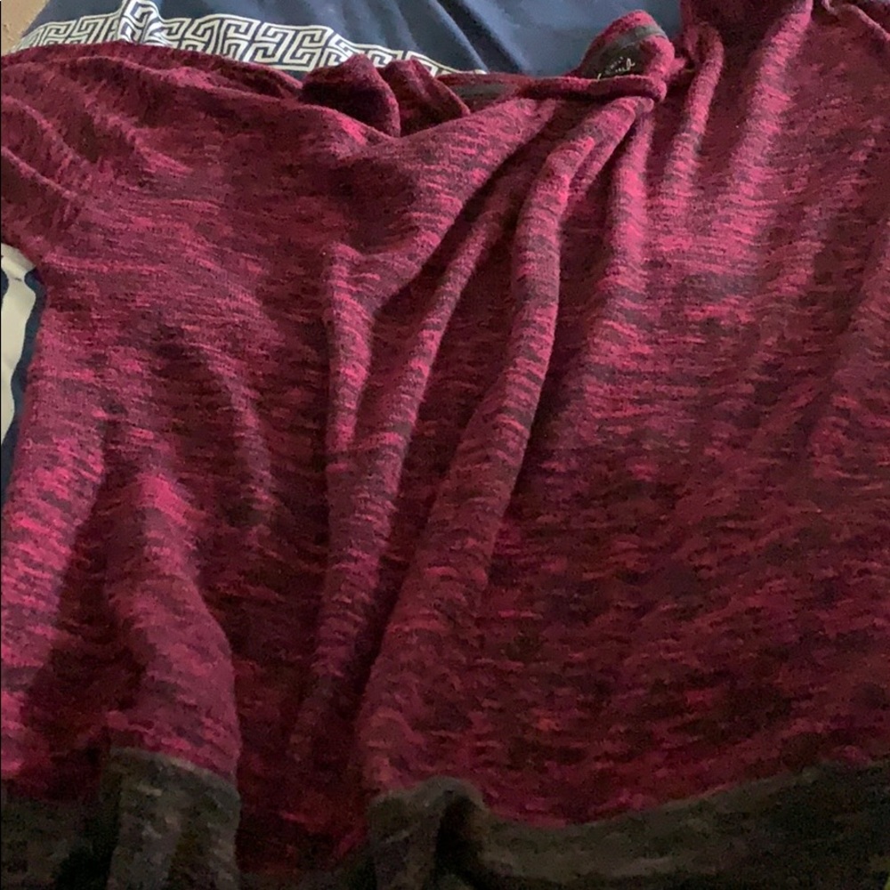 Half sleeve sweater shirt